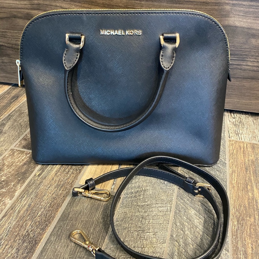 LIKE NEW Michael Kors Handbag with Crossbody Strap